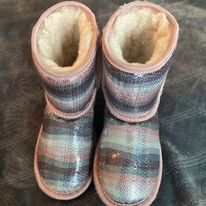 Girls size 10 Authentic Uggs